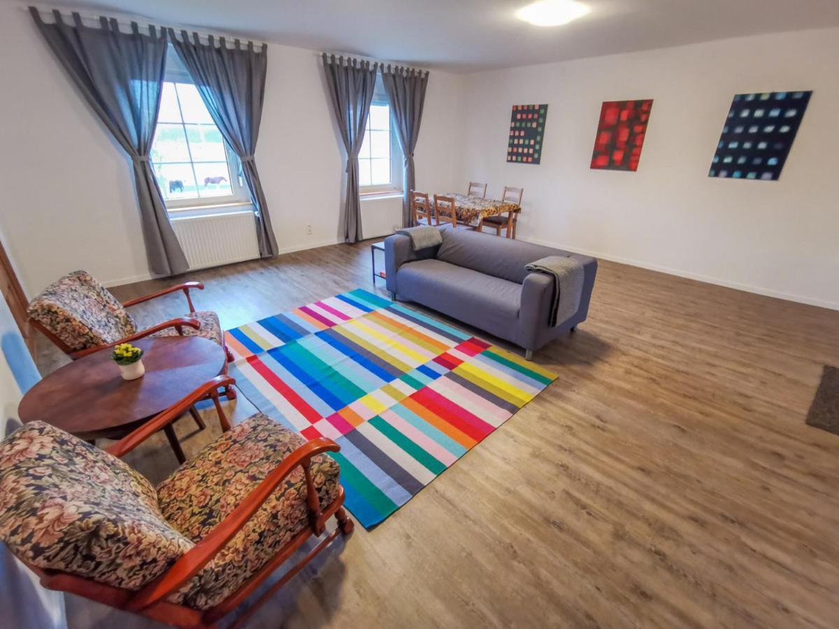 Apartment In Herrenhaus Gross Pinnow المظهر الخارجي الصورة